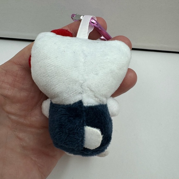 806- Soft Red, White, And Blue Kitty Plush Keychain With Pink Heart Shaped Metal - Picture 4 of 6